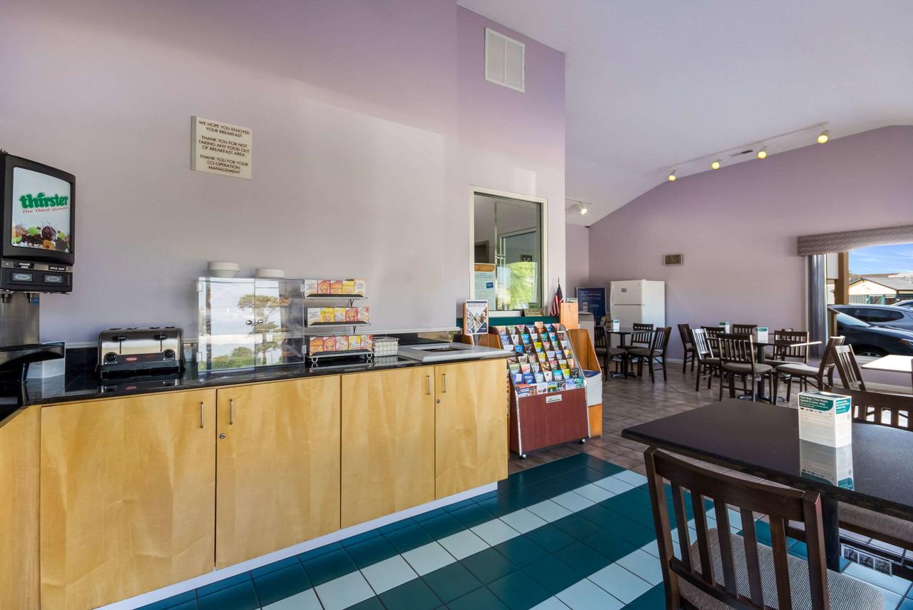 Econo Lodge Little Creek - thumb 9