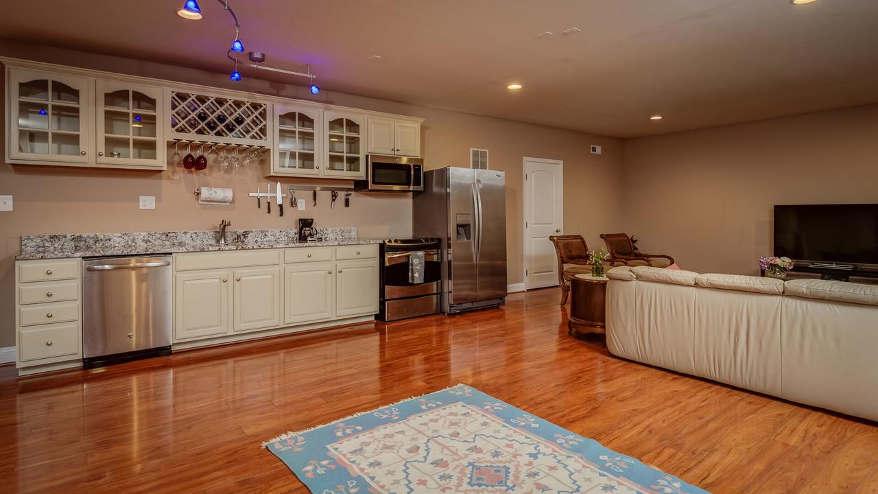 Furnished 2 Rooms Apartment For Short Or Long Term - thumb 5