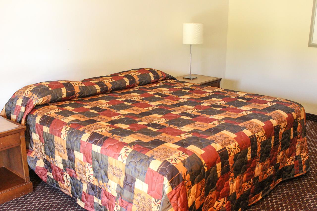 Wedge Mountain Inn - thumb 2