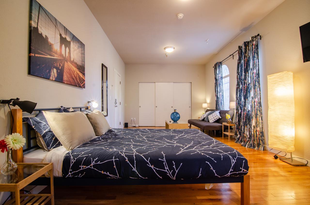 100 Yesler 511 - thumb 9