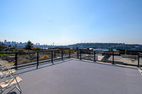A-Seattle Urban Village- Lopez- Roof top view deck Accommodation Indiana