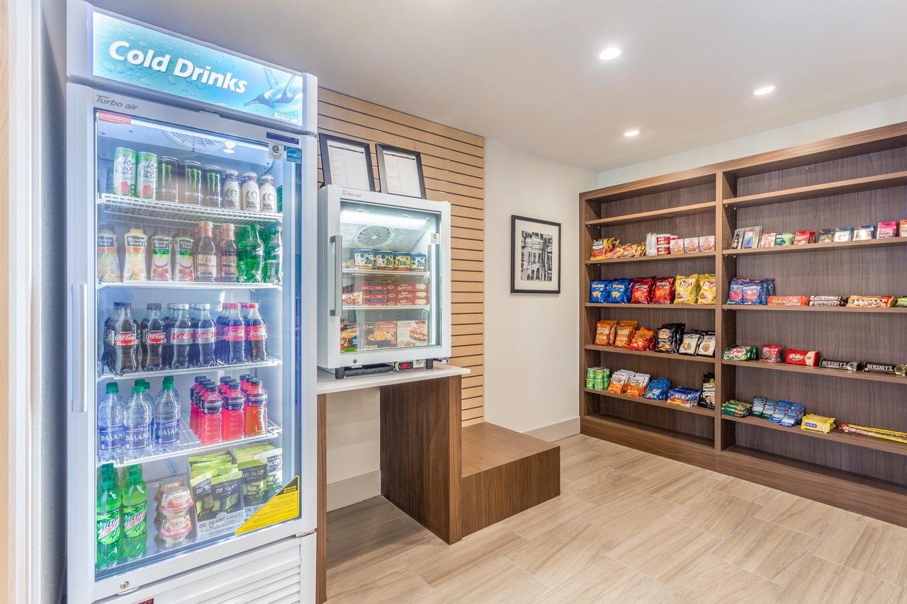 Holiday Inn Express Hotel & Suites Eau Claire North - thumb 3