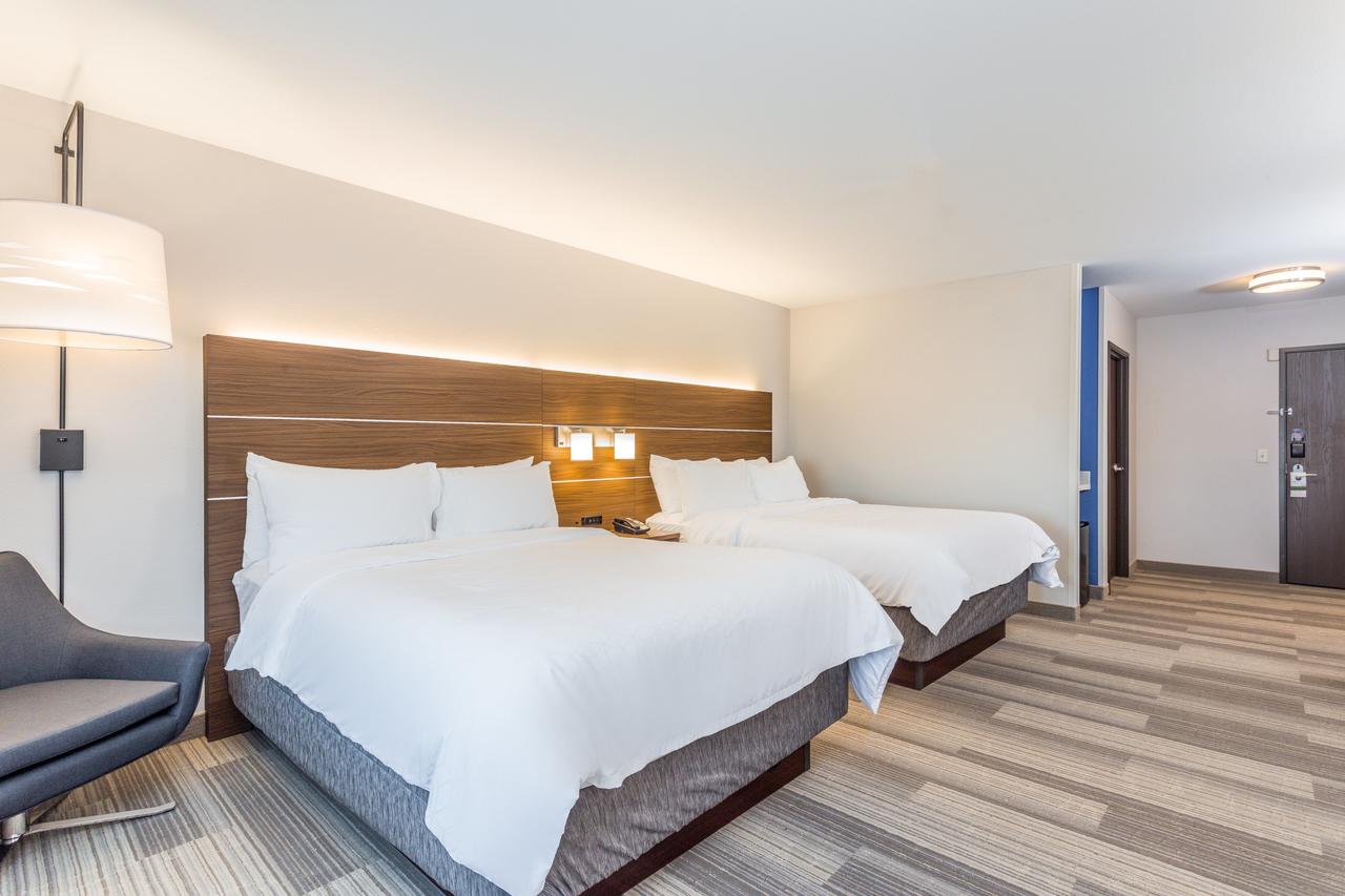 Holiday Inn Express Hotel & Suites Eau Claire North - thumb 2