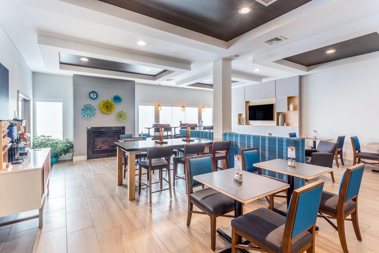 Holiday Inn Express Hotel & Suites Eau Claire North - thumb 7