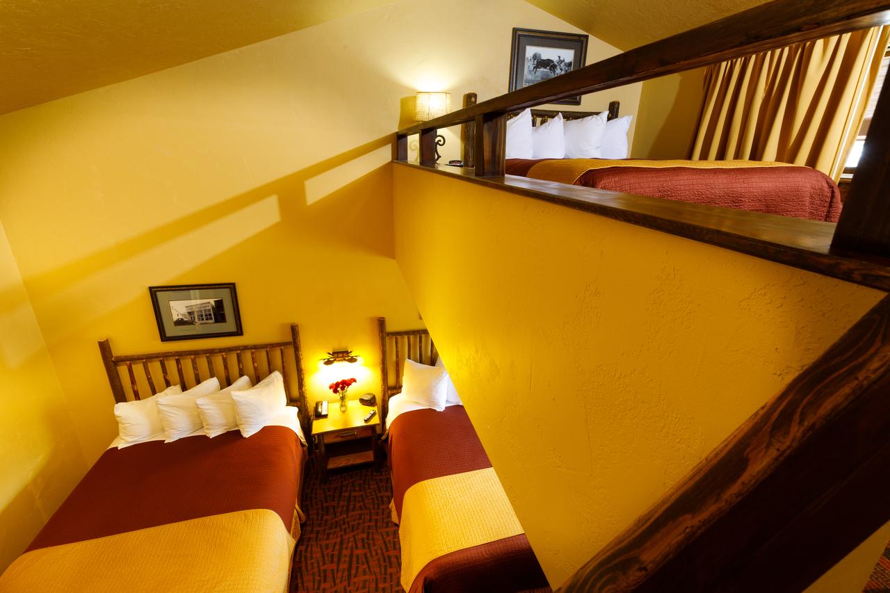 Elk Country Inn - thumb 7