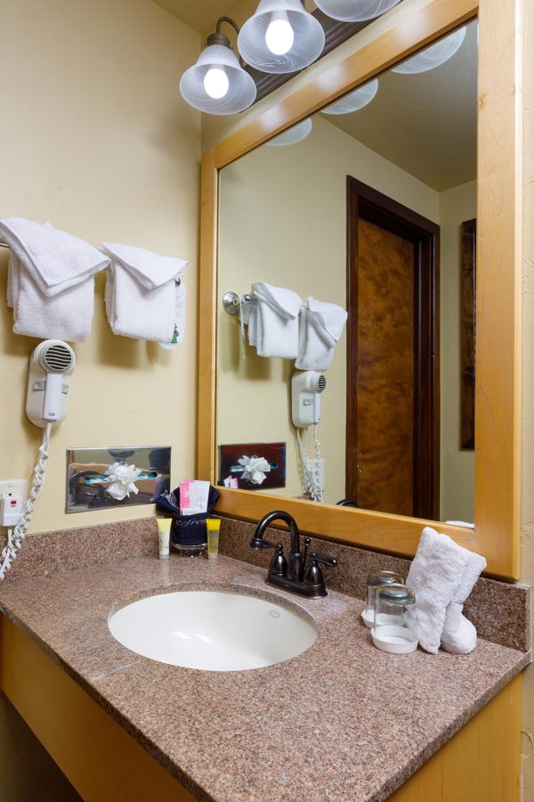 Elk Country Inn - thumb 10