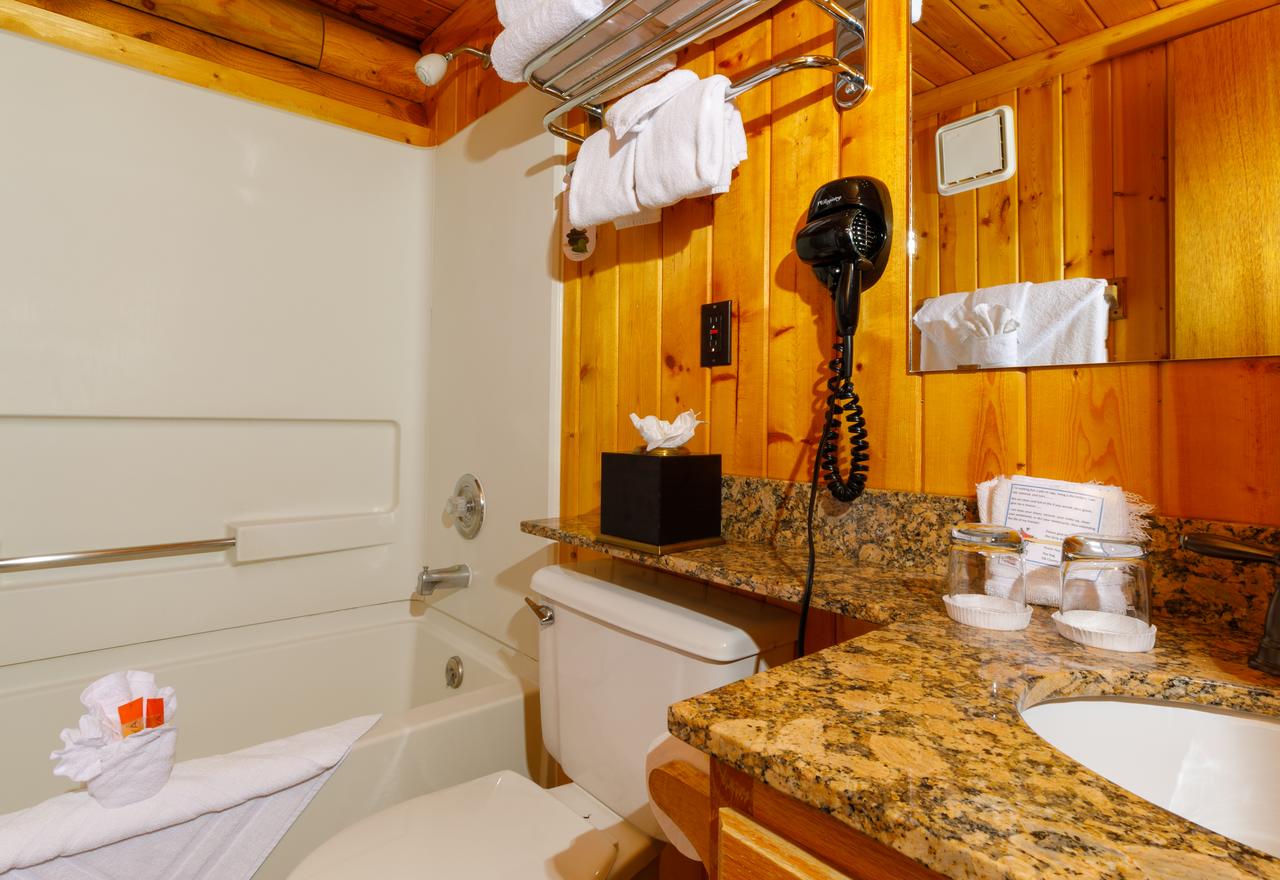 Elk Country Inn - thumb 13