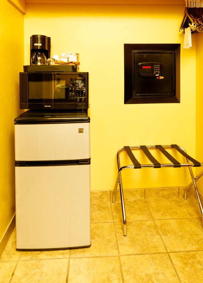 Elk Country Inn - thumb 3