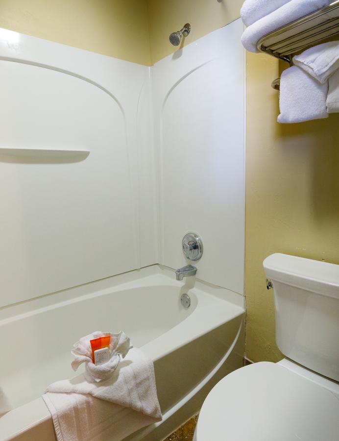 Elk Country Inn - thumb 11