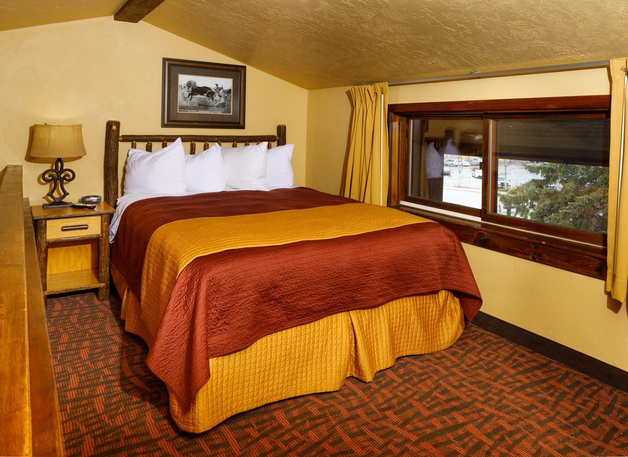 Elk Country Inn - thumb 8