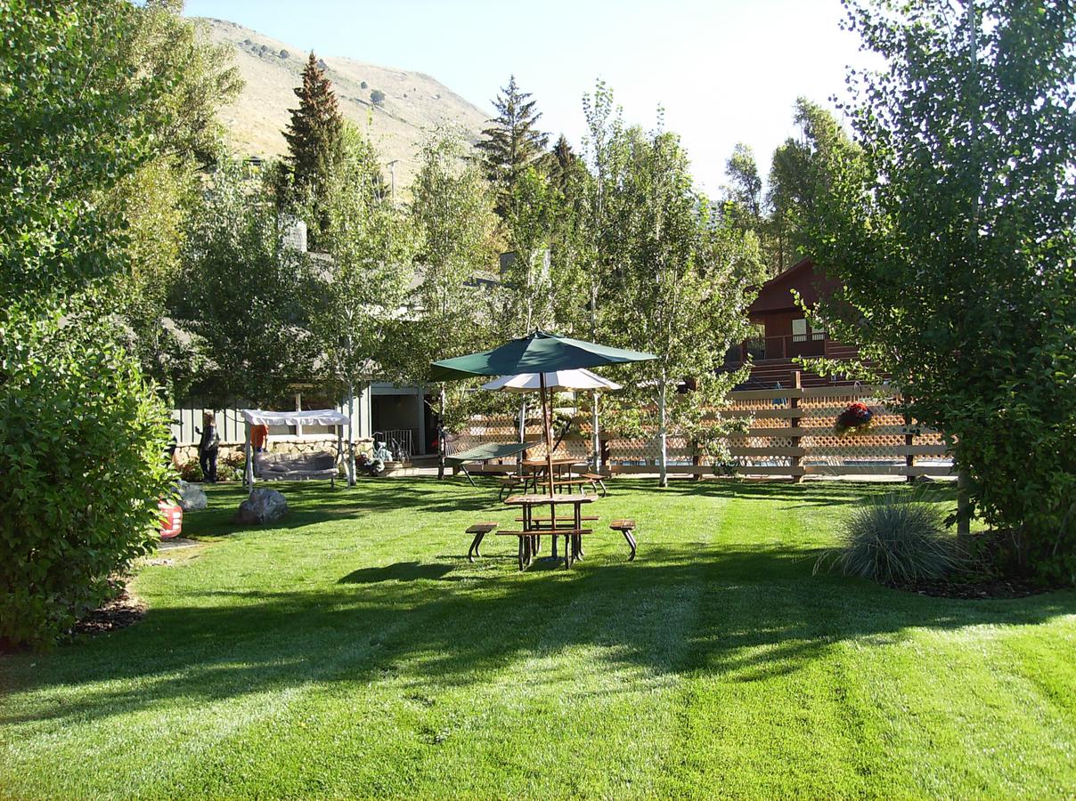 Pony Express Motel - thumb 2