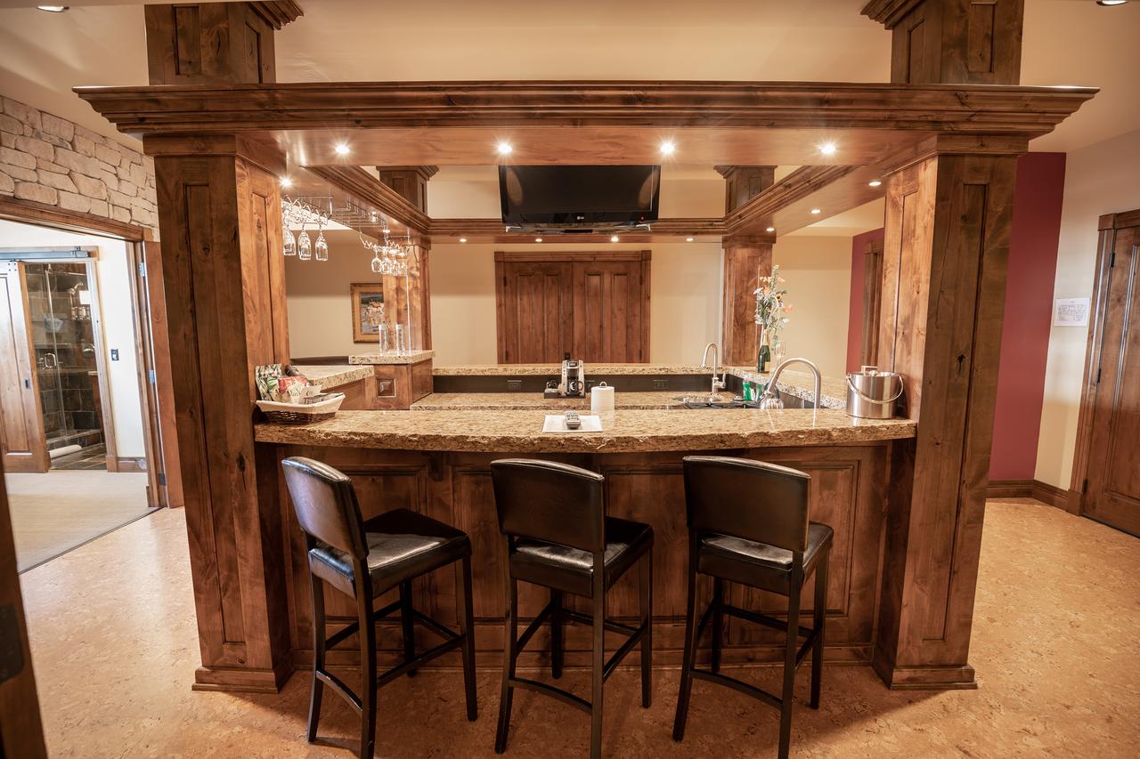 The White Buffalo Club - thumb 5