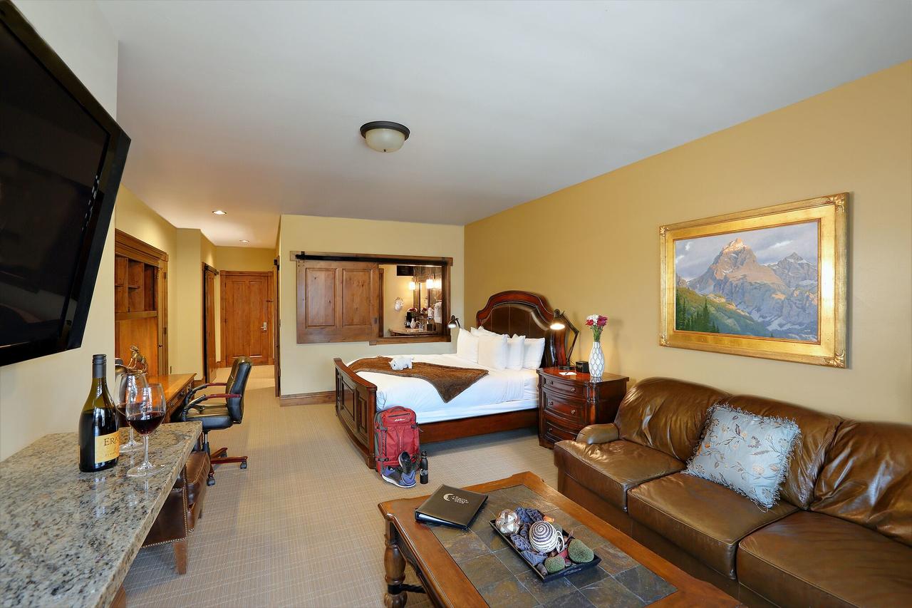 The White Buffalo Club - thumb 14