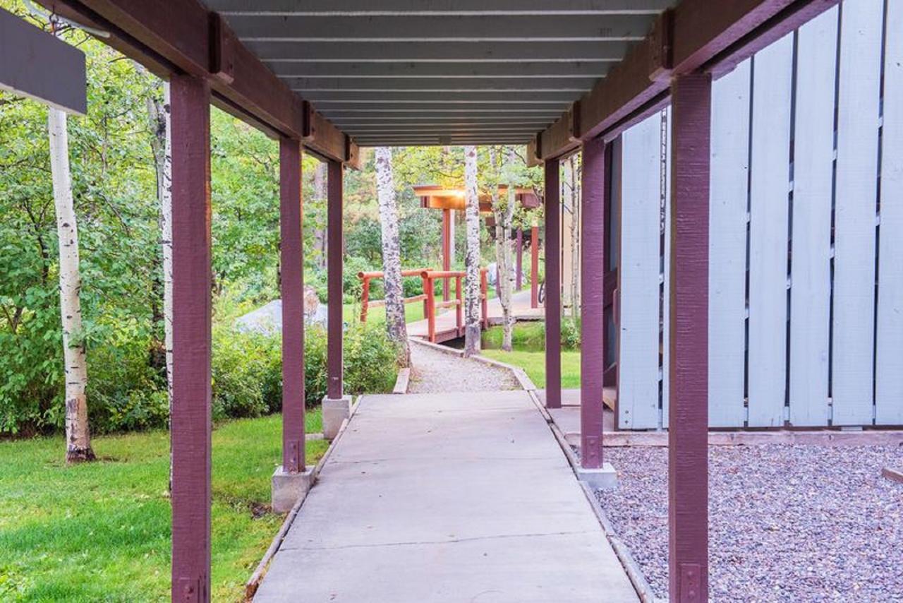 Jackson Hole Hideaway - thumb 8