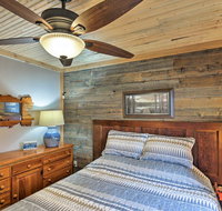 'Cozy Cottage' with Dock  Patio by Indiana Beach - Accommodation Indiana