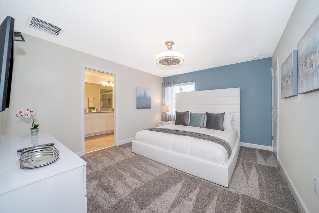 (AT5037) Storey Lake Home 5/4 Private Pool & Free Waterpark - thumb 3