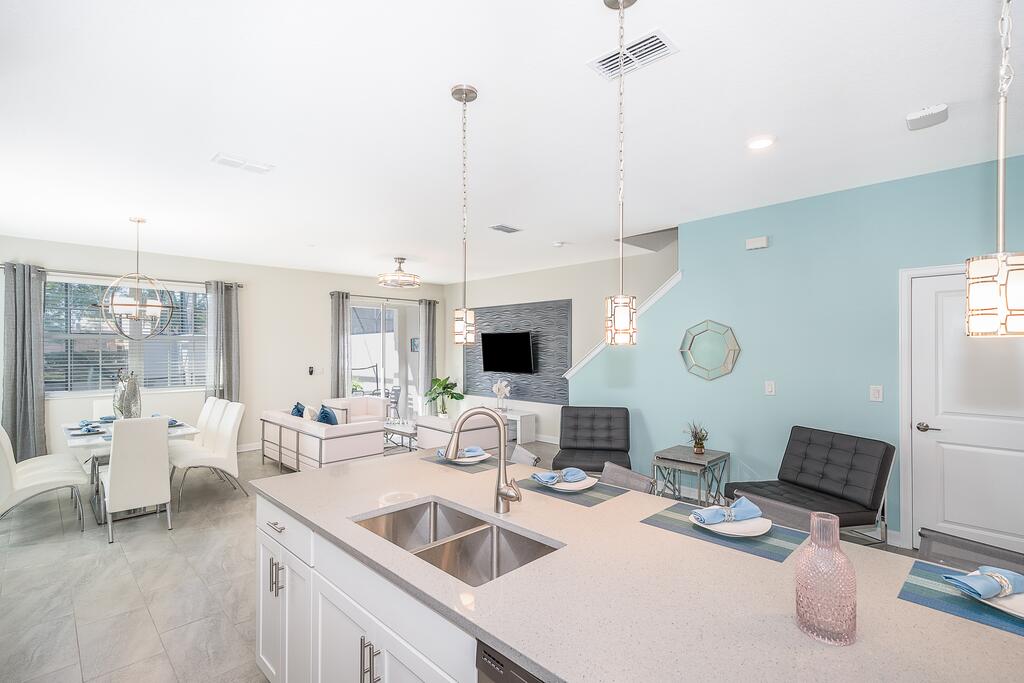 (AT5037) Storey Lake Home 5/4 Private Pool & Free Waterpark - thumb 0