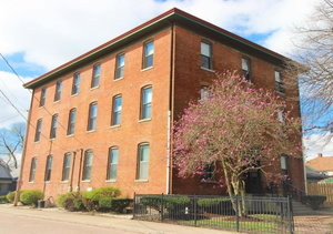 *Fountain Sq School*Free Netflix/HULU/Parking!