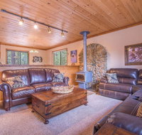 12050 Viking Way  Classic 3 BR / 2 BA Near Tahoe Donner Ski Area - Accommodation Indiana
