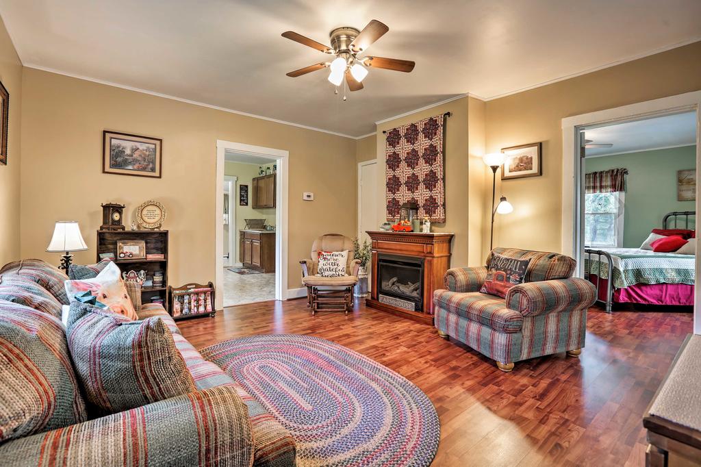 125-Acre 'Grandma's Farm House' With Fire Pit! - thumb 1