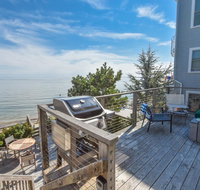 136 Waterfront with Views from Every Room Private Balcony Modern Kitchen - Accommodation Indiana