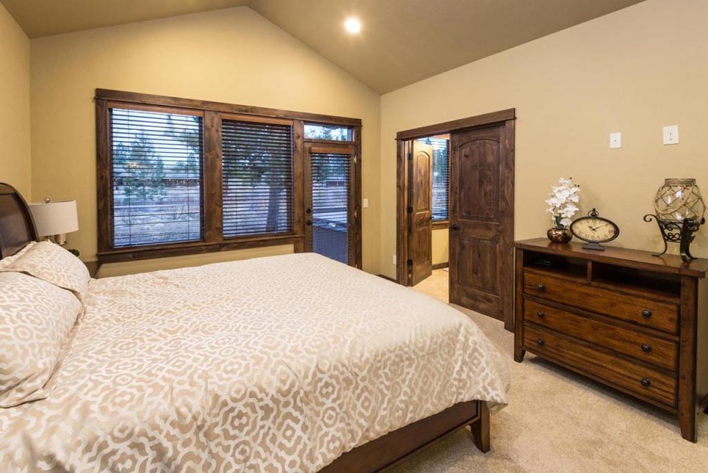 14 Caldera Cabin - thumb 3