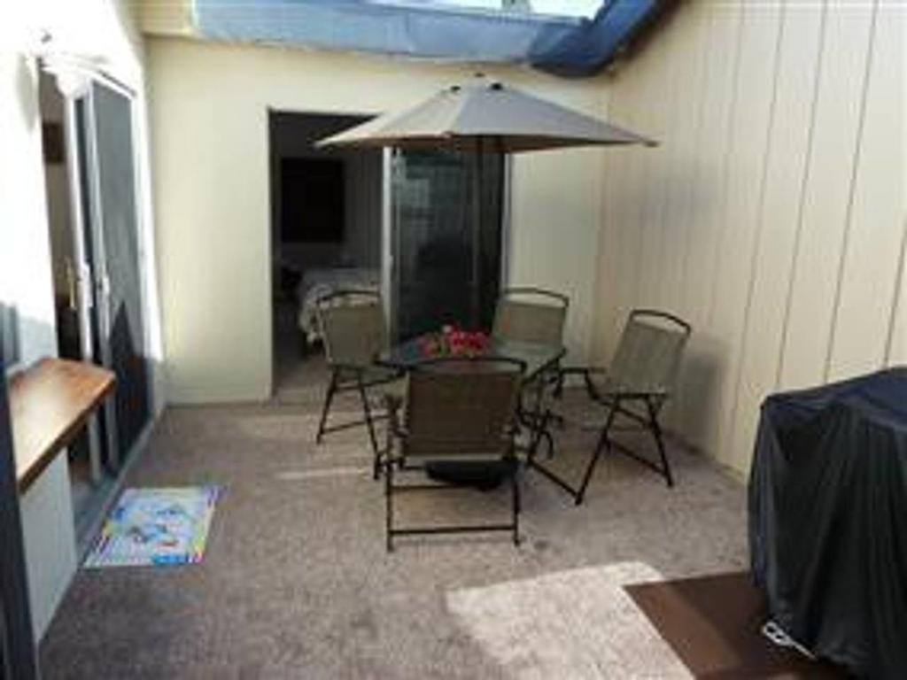 237 - 1 Story Townhouse - thumb 3