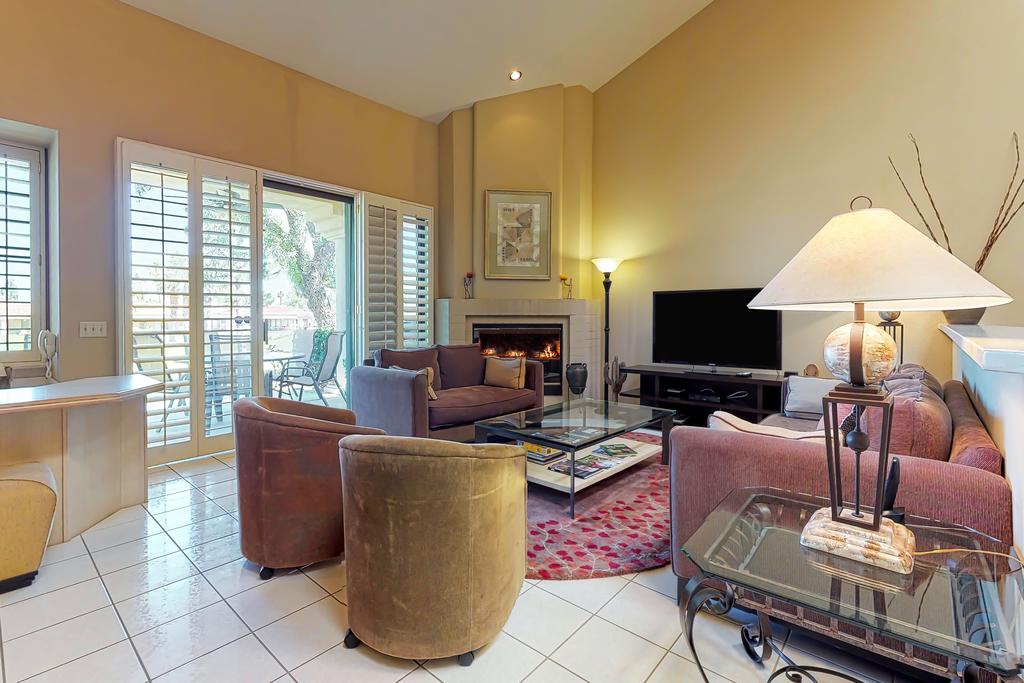 3 Bedroom Condo, 9th Hole Nicklaus Priva - thumb 2