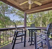 3BR Lake of the Ozarks Cove Condo with Hot Tub! - Accommodation Indiana