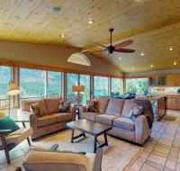 4 Bed 3 Bath Vacation home in Manson - Accommodation Indiana