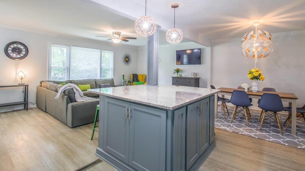 4 Bedroom, Nightingale Lane - thumb 3