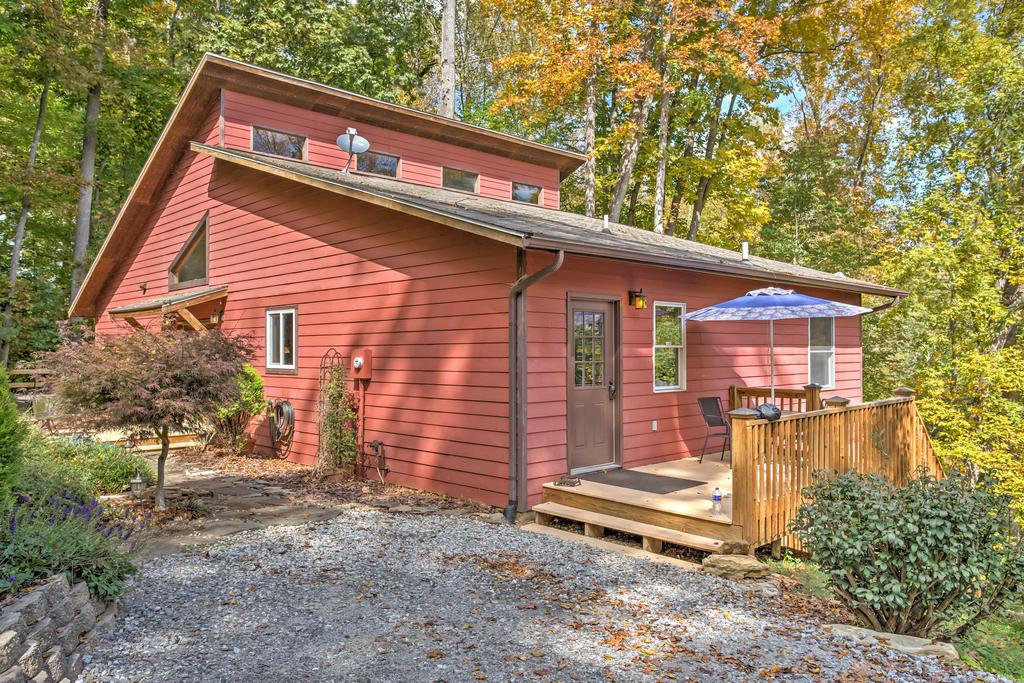 4BR Waynesville House With Decks And Hot Tub! - thumb 0