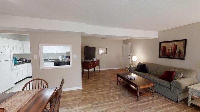 806 Lincolnwood Lane - thumb 1