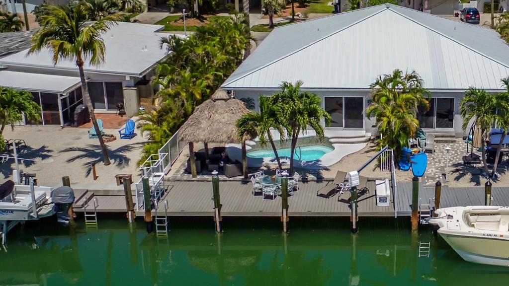 A Cut Above 3bed/2bath Duplex With Private Pool, Dockage & Cabana Club - thumb 3