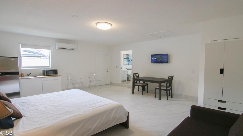 A HOME AWAY FROM HOME - thumb 3