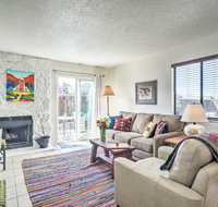 Albuquerque Townhome with Patio and Mountain Views! - Accommodation Indiana
