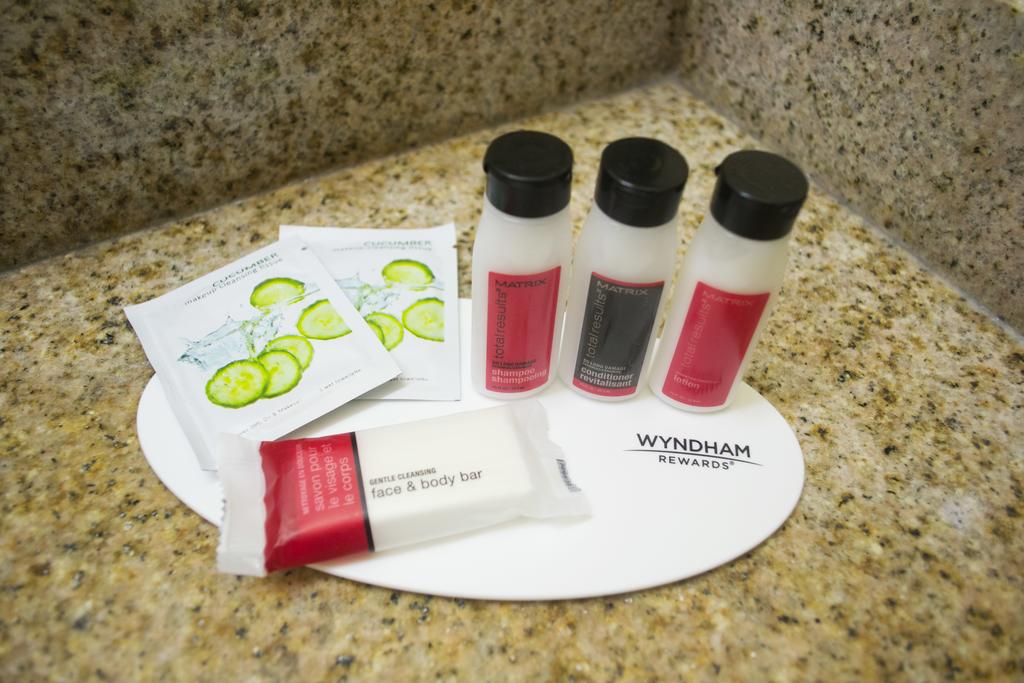 Baymont By Wyndham Baytown - thumb 3