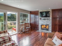 Beautiful 4 bedroom home 5 minute walk to the beach Accommodation Indiana
