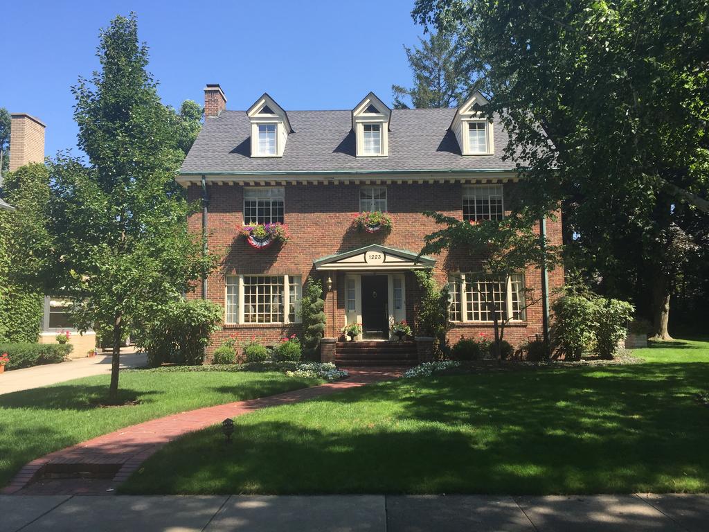 Beautiful Historic Home Close To Notre Dame - thumb 0