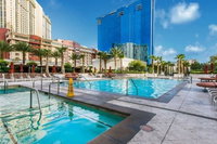 Beautiful Pool View with No Resort Fees and Free Parking at MGM Signature Accommodation Indiana