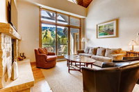 Beaver Creek 3 Bedroom Condo at the Borders Ski-in Ski-out in the village Accommodation Indiana