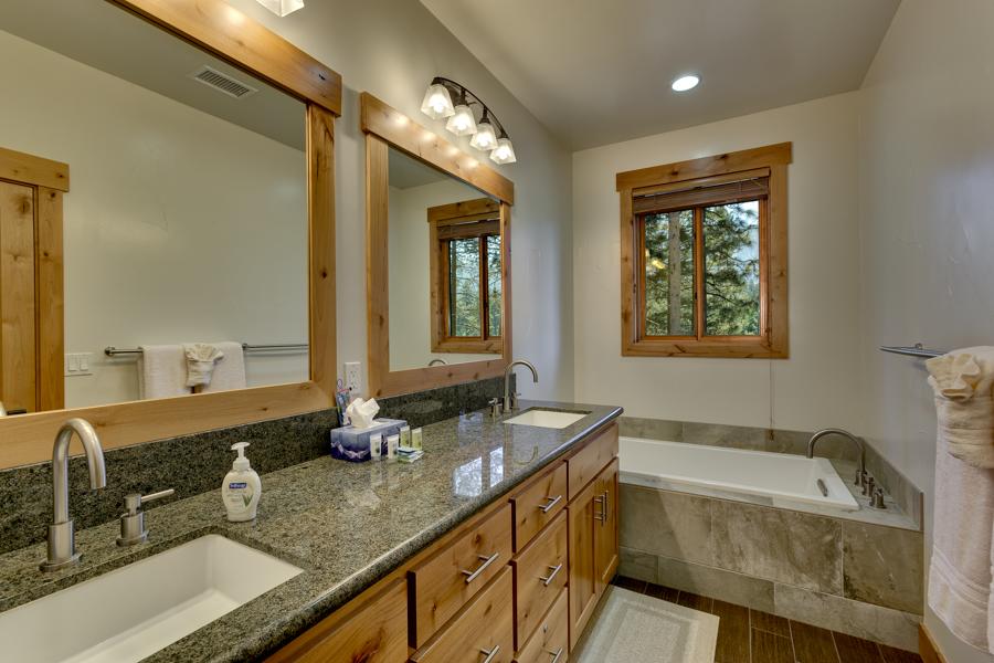 Bijou Lodge Home - thumb 2