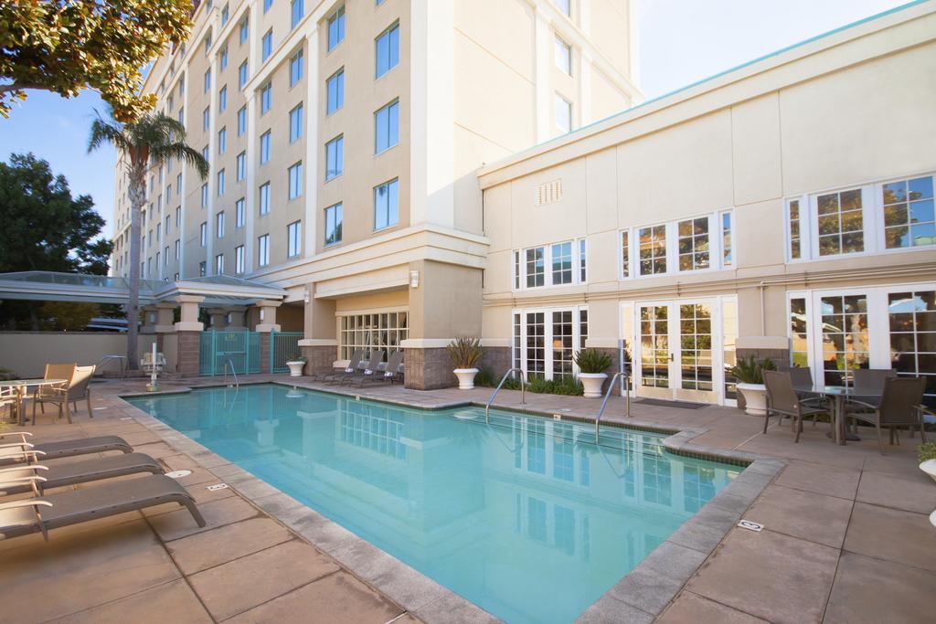 Biltmore Hotel & Suites - thumb 2