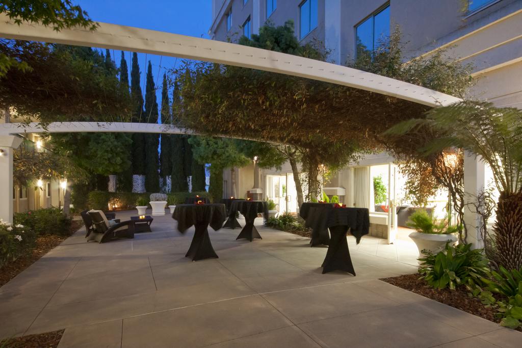 Biltmore Hotel & Suites - thumb 1