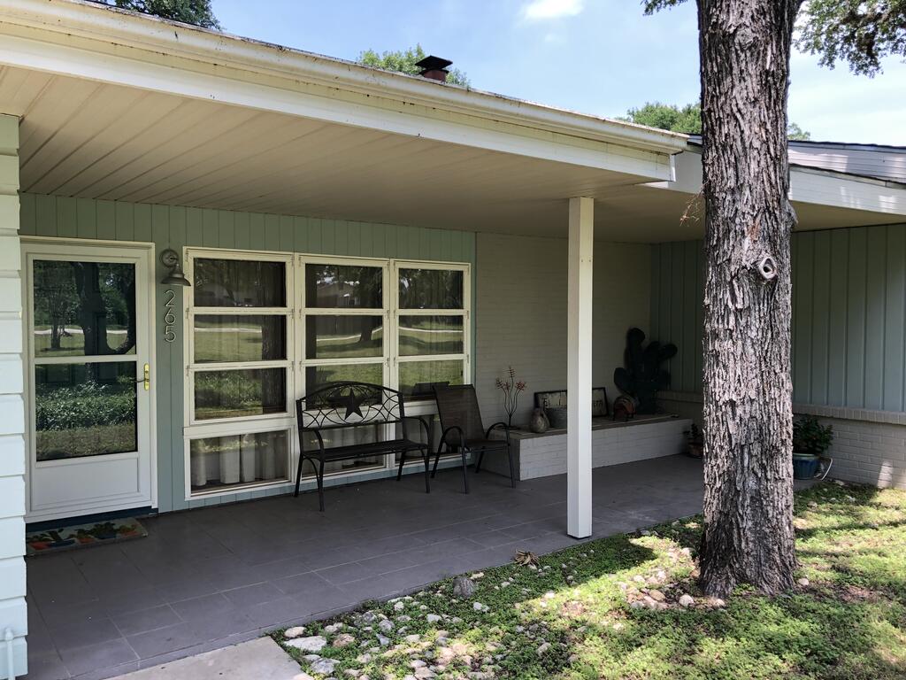 Bootleggers Tavern - thumb 3