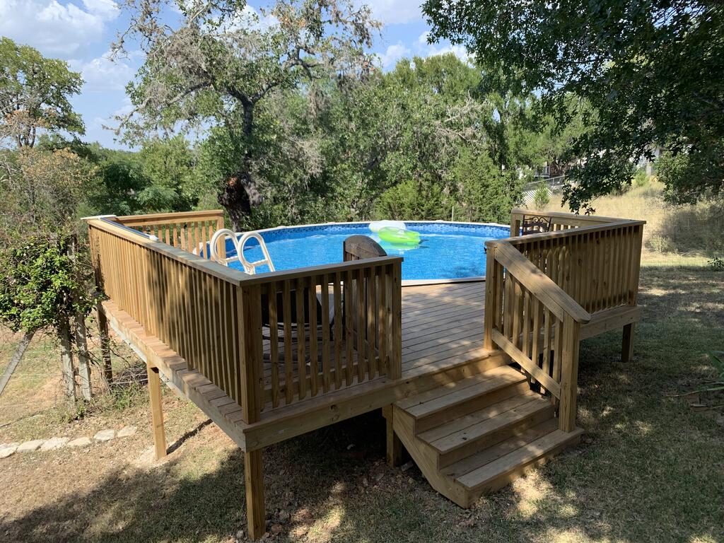 Bootleggers Tavern - thumb 2