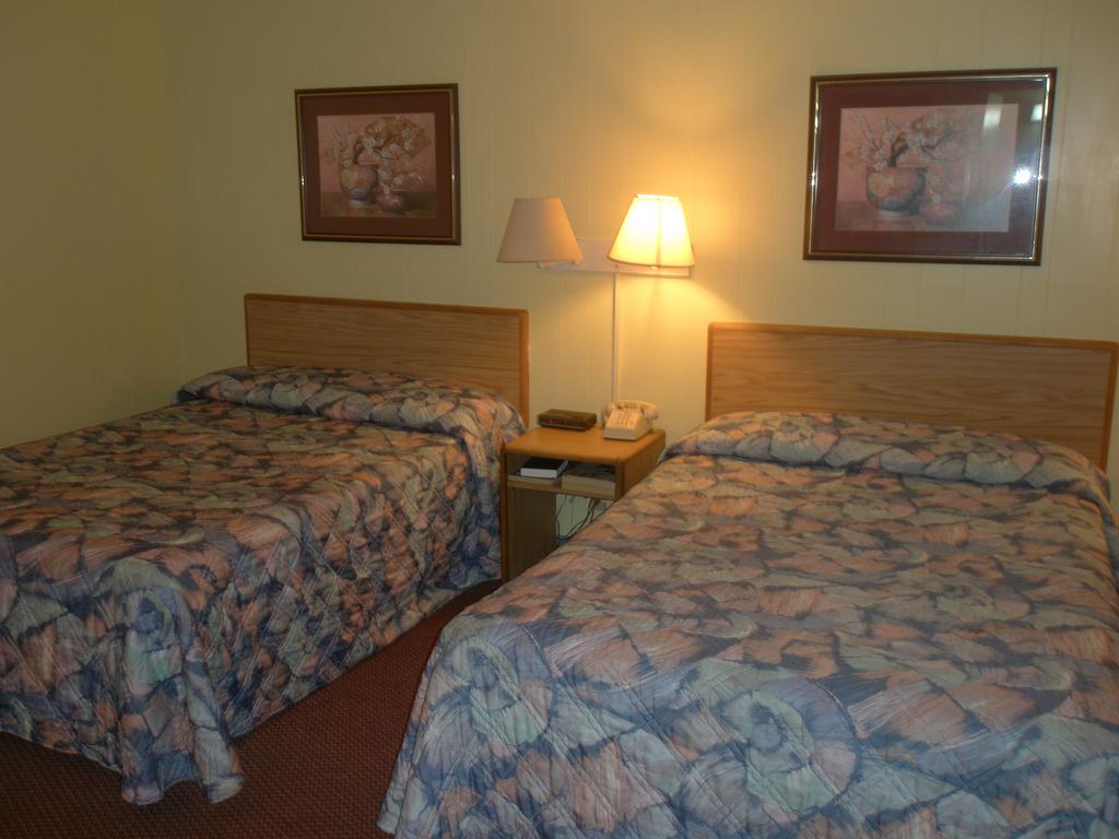 Budget Inn - thumb 2
