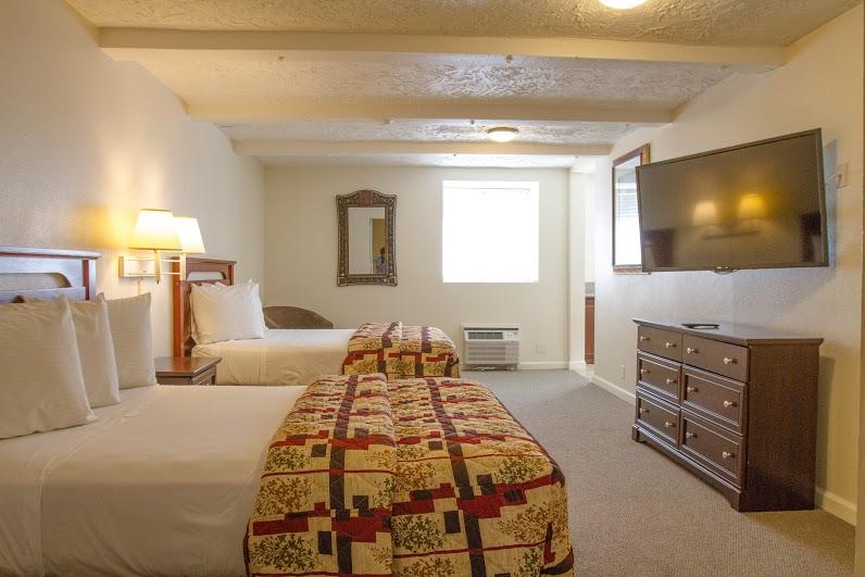 California Suites Hotel - thumb 3