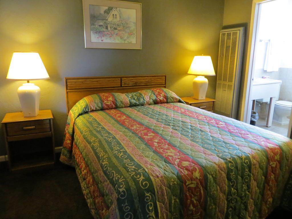 Capri Motel - thumb 3