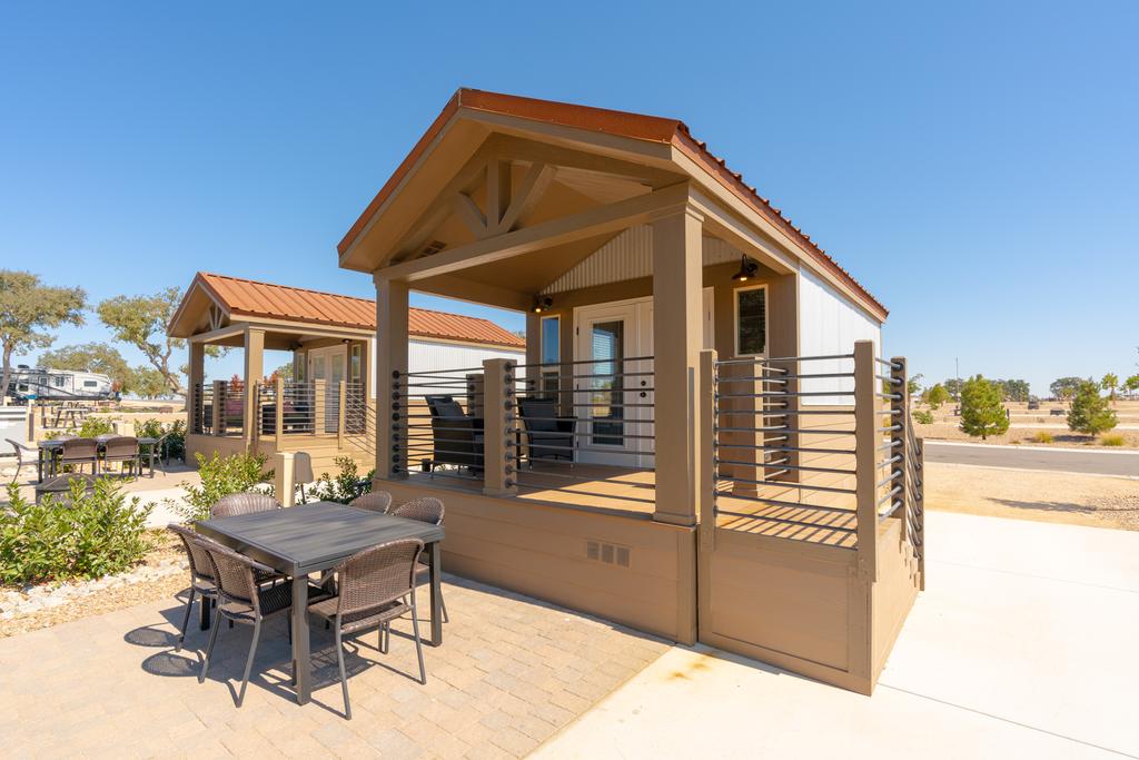 Cava Robles RV Resort - thumb 1